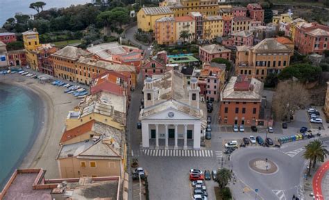 trans sestri levante|Di giorno padre di famigliadi notte trans a caccia di clienti